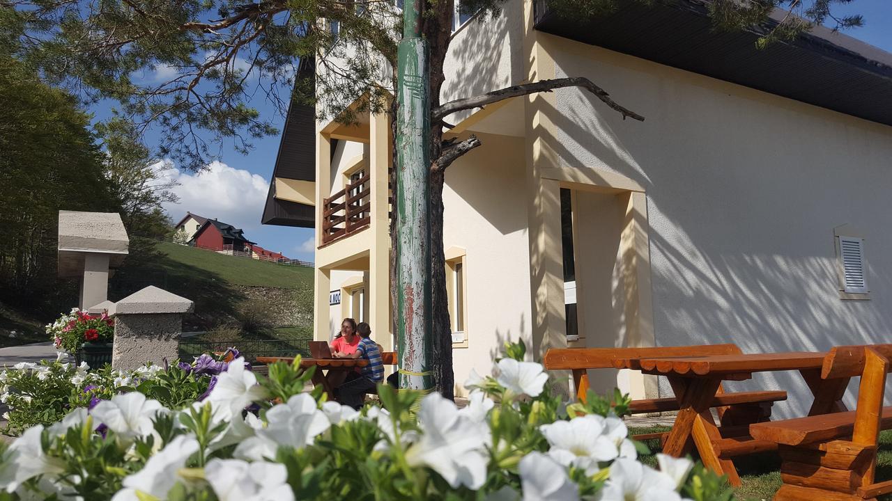 Guest House Tiha Noc جابلياك المظهر الخارجي الصورة